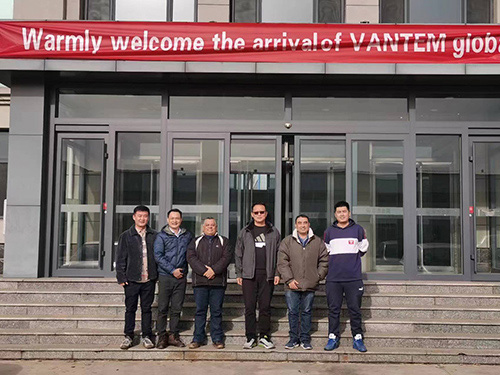 美國(guó)客戶來(lái)公司考察