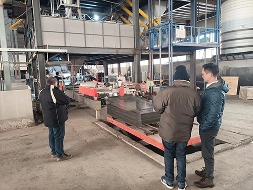 美國(guó)客戶來(lái)公司考察3